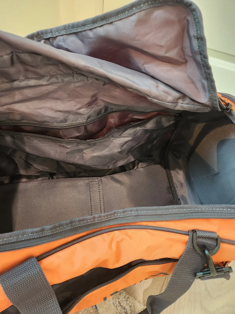 Nautica Duffle Bag Collapsable Orange Embossed Sail Logo Hard Clam Shell Case